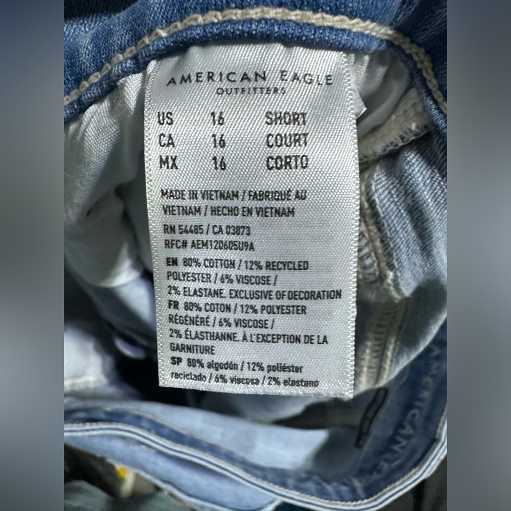 American Eagle Outfitters Light Blue Flare Jeans - Picture 4 of 6